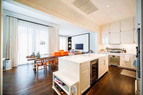 Condo in Bangkok, Thailand, 3 bedrooms  № 180510 - photo 2