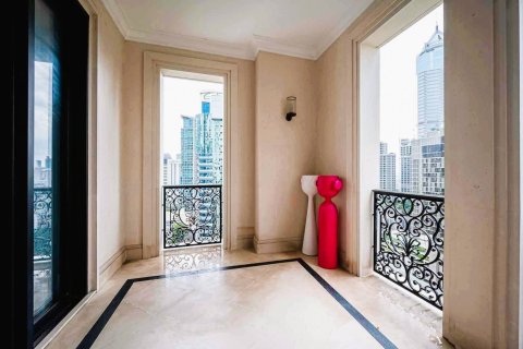 Condo in Bangkok, Thailand, 3 bedrooms  № 180510 - photo 4