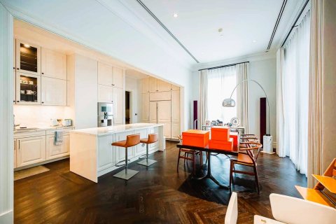 Condo in Bangkok, Thailand, 3 bedrooms  № 180510