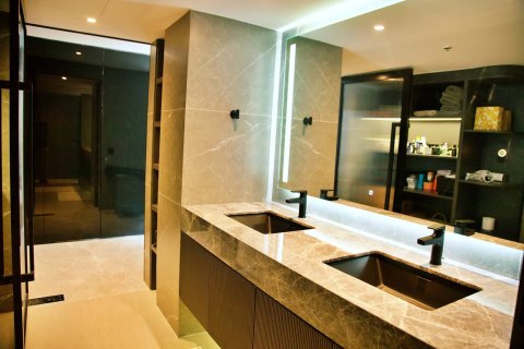 Condo in Bangkok, Thailand, 4 bedrooms  № 180509 - photo 24