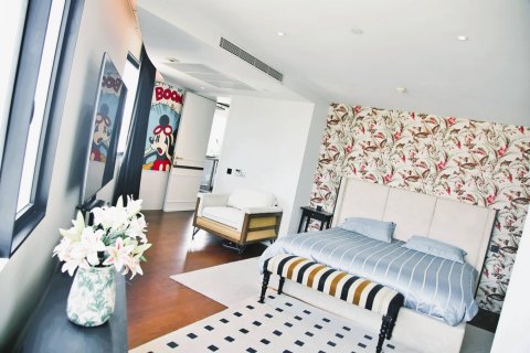 Condo in Bangkok, Thailand, 4 bedrooms  № 180509 - photo 19