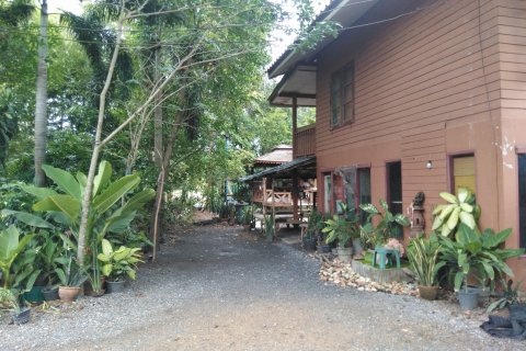 Land in Pathum Thani, Thailand 11200 sq.m. № 159109 - photo 3