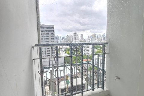 Studio dans le Condo à Watthana, Bangkok, Thaïlande  № 168844 - photo 8