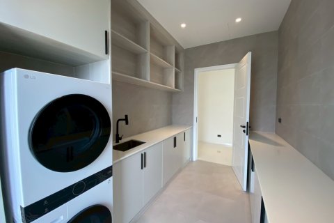 Villa in Hua Hin, Thailand 5 bedrooms № 168277 - photo 27