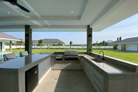 Villa in Hua Hin, Thailand 5 bedrooms № 168277 - photo 7