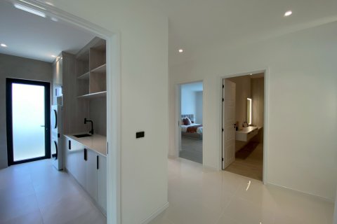 Villa in Hua Hin, Thailand 5 bedrooms № 168277 - photo 26