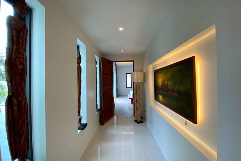 Villa in Hua Hin, Thailand 4 bedrooms № 168308 - photo 22