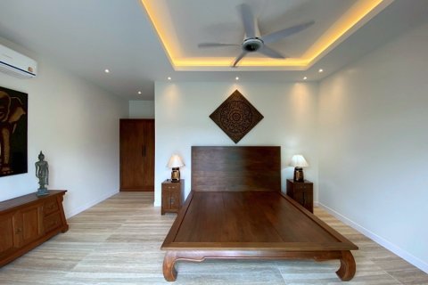 Villa in Hua Hin, Thailand 4 bedrooms № 168308 - photo 20