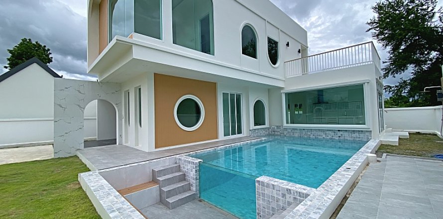 Villa à Hua Hin, Thaïlande 3 chambres № 168309