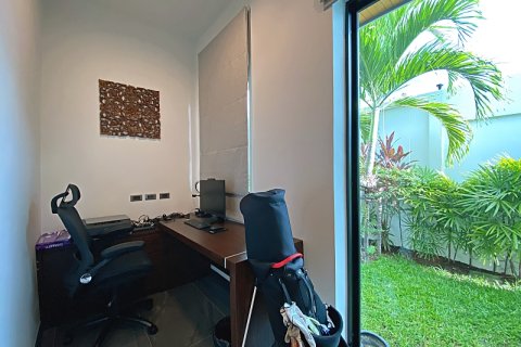 Villa in Hua Hin, Thailand 3 bedrooms № 168310 - photo 30