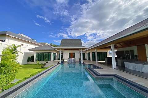 Villa in Hua Hin, Thailand 3 bedrooms № 168310