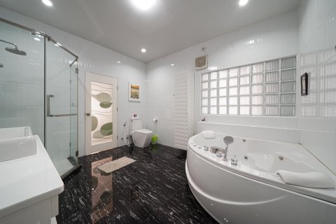 Villa à Pattaya, Thaïlande 7 chambres № 171198 - photo 28