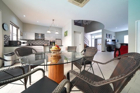 Villa à Pattaya, Thaïlande 7 chambres № 171198 - photo 10