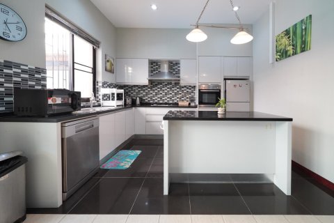 Villa à Pattaya, Thaïlande 7 chambres № 171198 - photo 6