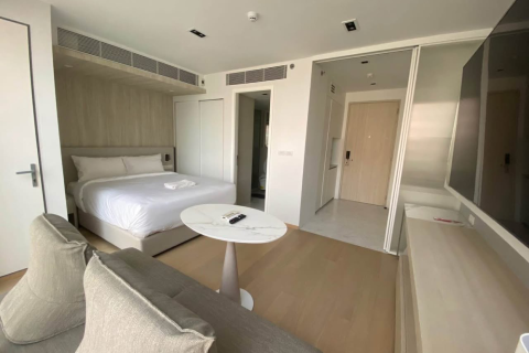 Studio dans le Condo à Watthana, Bangkok, Thaïlande  № 171203