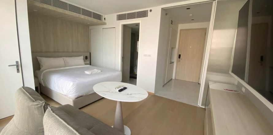 Studio dans le Condo à Watthana, Bangkok, Thaïlande  № 171203