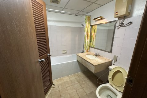 Studio in the Condo in Watthana, Bangkok, Thailand  № 159294 - photo 17