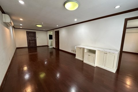 Studio in the Condo in Watthana, Bangkok, Thailand  № 159294 - photo 19