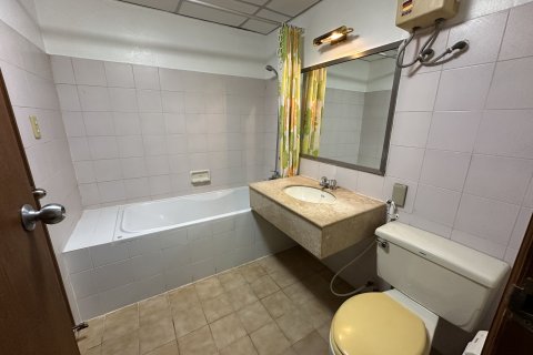 Studio in the Condo in Watthana, Bangkok, Thailand  № 159294 - photo 20