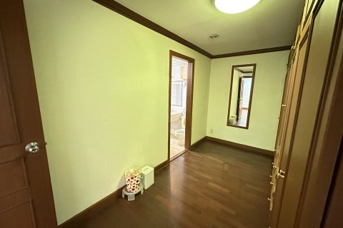 Studio in the Condo in Watthana, Bangkok, Thailand  № 159294 - photo 15