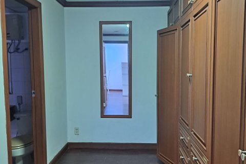 Studio in the Condo in Watthana, Bangkok, Thailand  № 159294 - photo 9