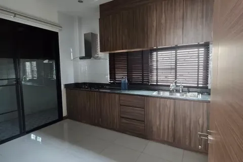 Дом в Чиангмае, Таиланд с 4 спальнями  № 159292 - фото 3