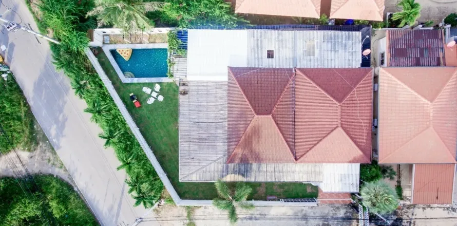 Villa in Cha-am, Thailand 3 bedrooms № 167636