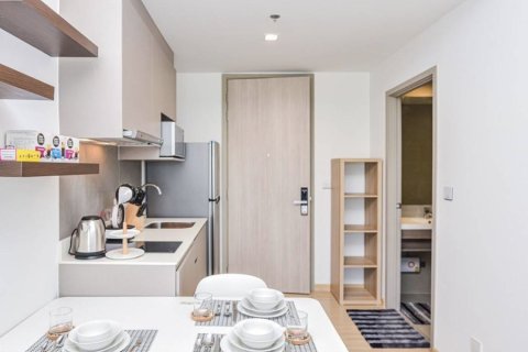 Studio dans le Condo à Phra Khanong, Bangkok, Thaïlande  № 167638 - photo 2