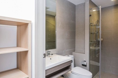 Studio dans le Condo à Phra Khanong, Bangkok, Thaïlande  № 167638 - photo 9