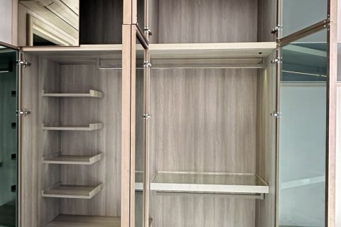 Студия в кондо в Банг Раке, Бангкок, Таиланд № 167633 - фото 12