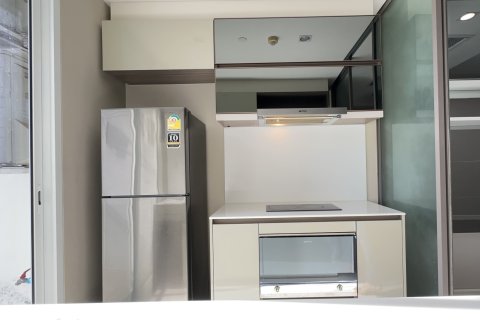 Студия в кондо в Банг Раке, Бангкок, Таиланд № 167633 - фото 9