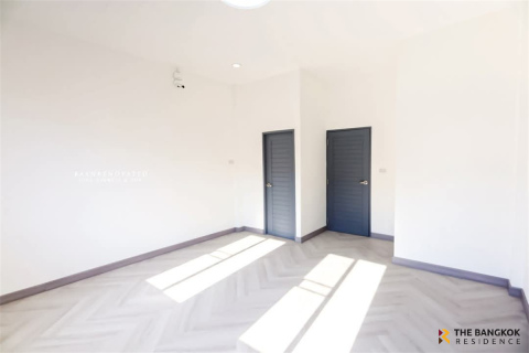 Townhouse in Bangkok, Thailand 4 bedrooms № 191030