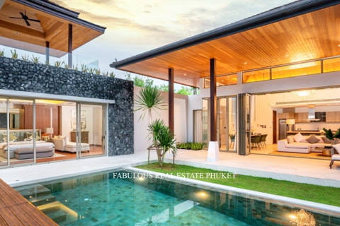 Villa in Bang Tao, Thailand 4 bedrooms № 179591