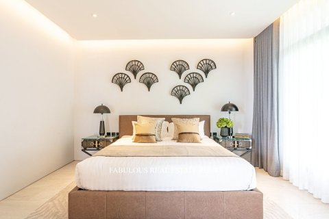 Villa in Bang Tao, Thailand 5 bedrooms № 179592 - photo 2