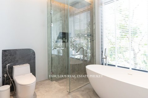 Villa in Bang Tao, Thailand 4 bedrooms № 179594 - photo 8