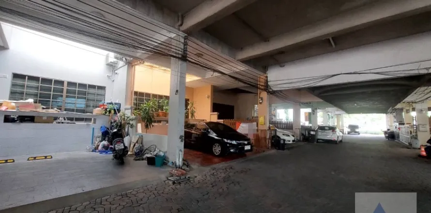 Reihenhaus in Watthana, Bangkok, Thailand 3 Schlafzimmer № 215431