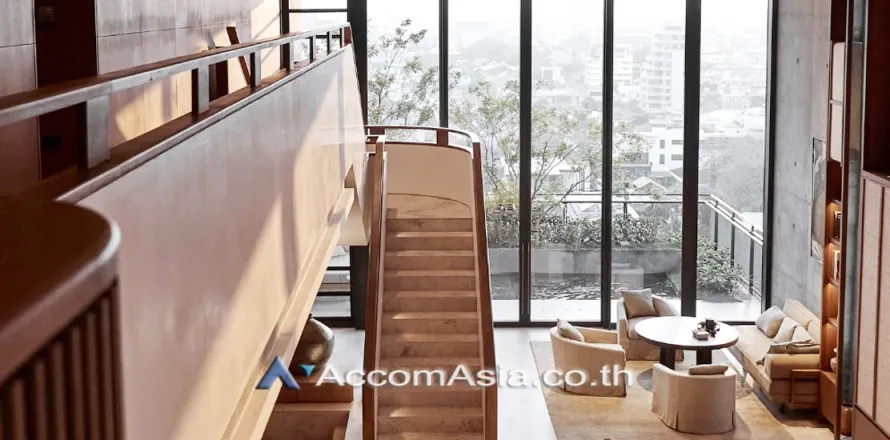 Duplex in Sathon, Bangkok, Thailand 3 Schlafzimmer № 215427