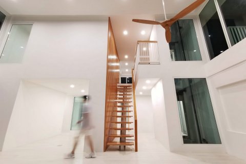 Дом в Бангкоке, Таиланд с 5 спальнями  № 143332 - фото 11