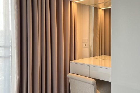 Condo in Bangkok, Thailand, 3 bedrooms  № 143329 - photo 10
