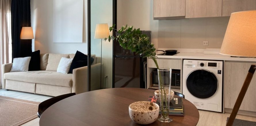 Condo in Phra Khanong, Bangkok, Thailand, 1 bedroom  № 143330