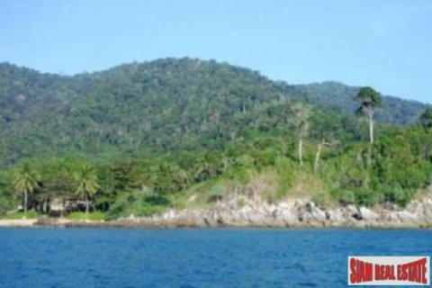 Terrain à Ko Lanta Yai, Thaïlande 56000 m2 № 192766