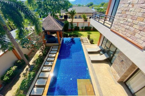 Вилла в Раваи, Таиланд с 3 спальнями  № 116908 - фото 1