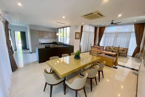 Villa in Rawai, Thailand 3 bedrooms № 116907 - photo 5