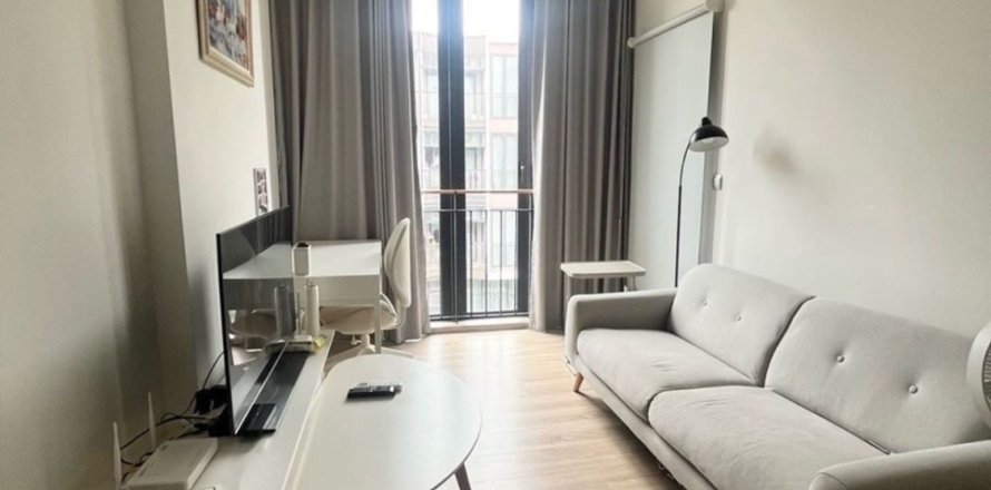 Studio in the Condo in Watthana, Bangkok, Thailand  № 147293