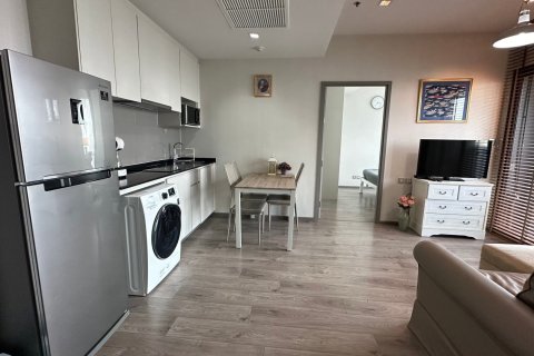 Кондоминиум с 2 спальнями в Чатучаке, Бангкок, Таиланд № 147295 - фото 3