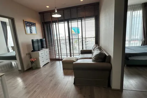 Кондоминиум с 2 спальнями в Чатучаке, Бангкок, Таиланд № 147295 - фото 16