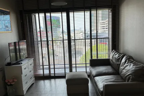 Кондоминиум с 2 спальнями в Чатучаке, Бангкок, Таиланд № 147295 - фото 5