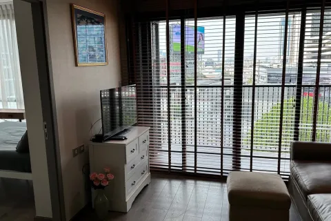 Кондоминиум с 2 спальнями в Чатучаке, Бангкок, Таиланд № 147295 - фото 13