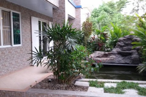 House in Samut Sakhon, Thailand 4 bedrooms № 153614 - photo 4