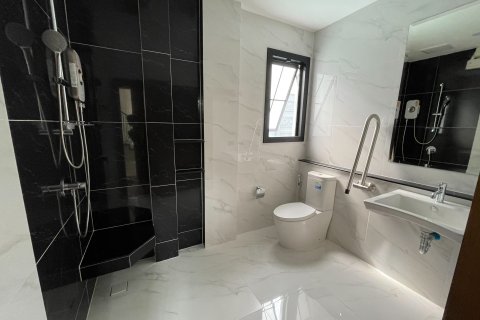 House in Thawi Watthana, Bangkok, Thailand 4 bedrooms № 153618 - photo 14
